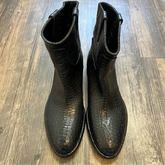 Rocco P. Black Textured Italian Leather Ankle Bootie Round Toe Chunky Heel 35.5 - Picture 4 of 13